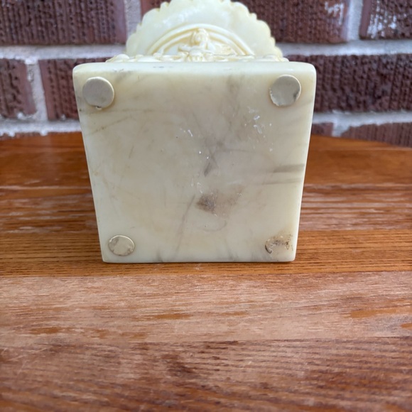 Vintage Marble Look Pedestal Stand Candle Holder Carved Angels and Lions - Picture 7 of 8